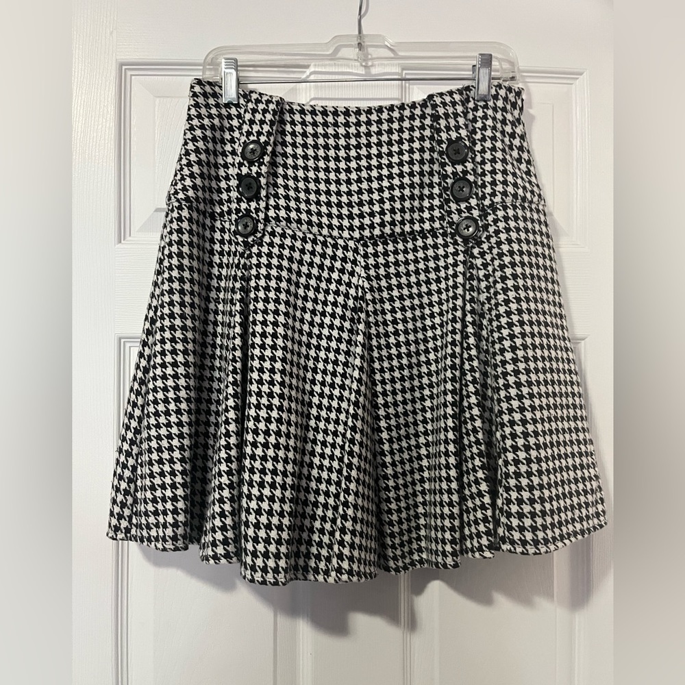 Cute high waisted skirt